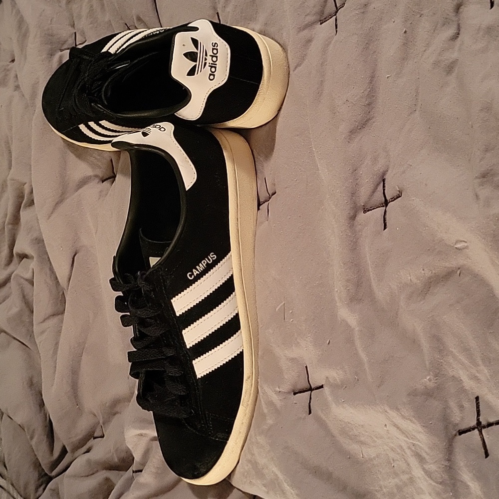 Adidas campus